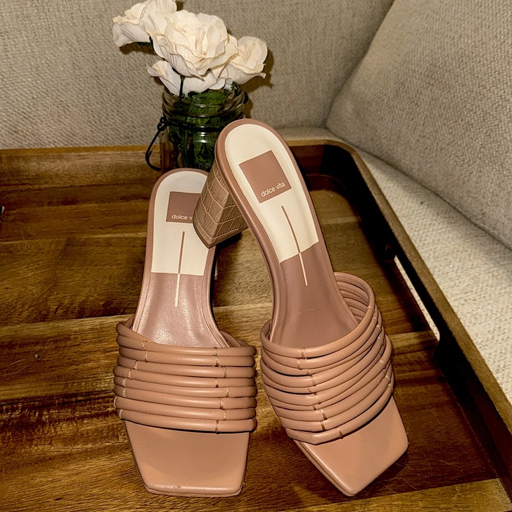 Dolce vita heeled sandals 🤎